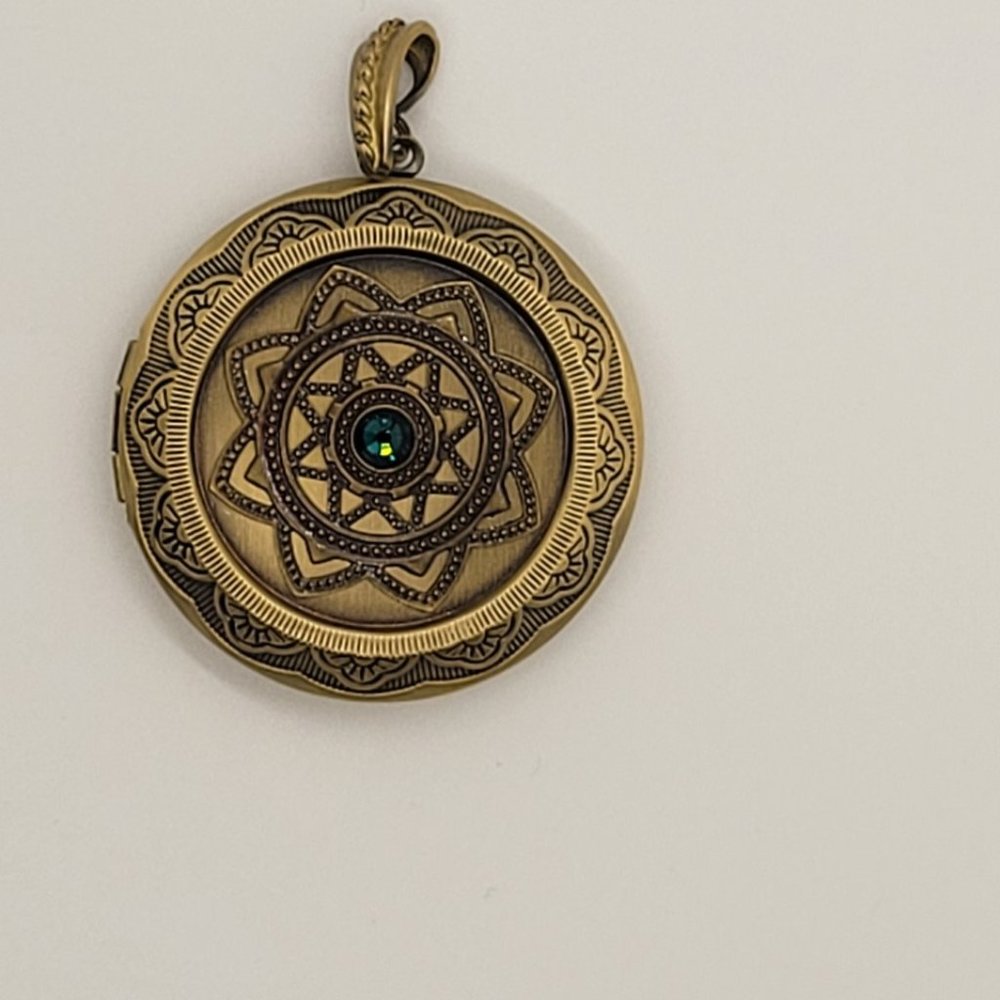 Scarf or Necklace Jewelry, with Green Crystal and Bronze Coloring, Lightweight